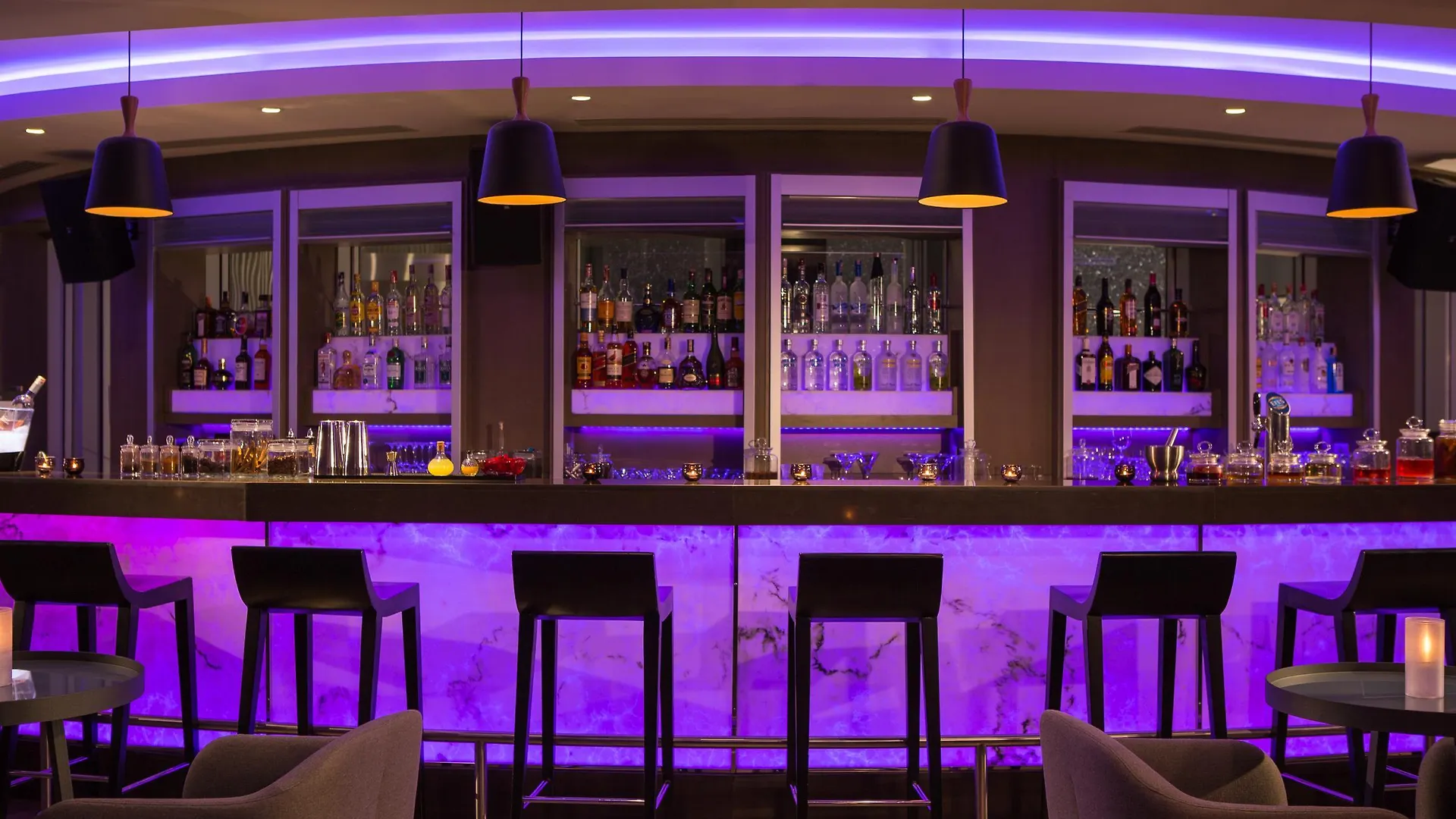 Renaissance Izmir Hotel